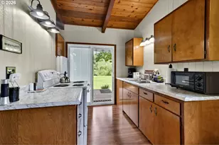46725 Goodpasture Rd, Vida, OR 97488 - Photo 24