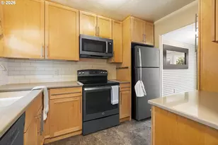 6810 NE Hancock St, Portland, OR 97213 - Photo 6