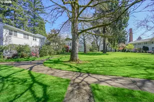 6810 NE Hancock St, Portland, OR 97213 - Photo 38