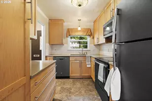 6810 NE Hancock St, Portland, OR 97213 - Photo 12