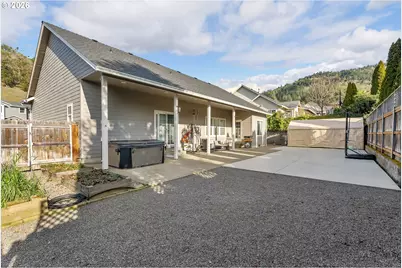 554 Oak Valley Loop, Roseburg North, OR 97495 - Photo 38