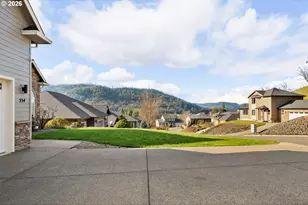 554 Oak Valley Loop, Roseburg North, OR 97495 - Photo 42