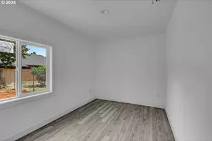656 Hall St, Woodburn, OR 97071 - Photo 14