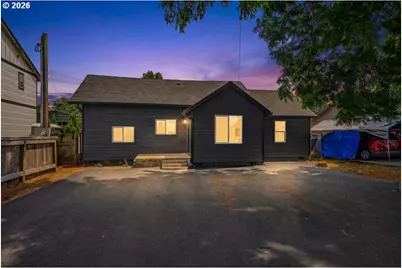 656 Hall St, Woodburn, OR 97071 - Photo 1