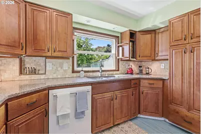 3723 SE 130th Ave, Portland, OR 97236 - Photo 10