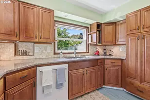 3723 SE 130th Ave, Portland, OR 97236 - Photo 10