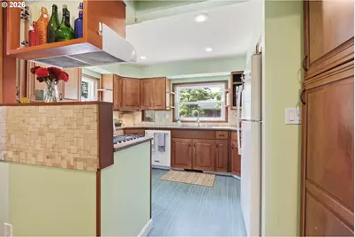 3723 SE 130th Ave, Portland, OR 97236 - Photo 8