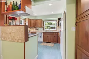 3723 SE 130th Ave, Portland, OR 97236 - Photo 8