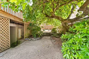 2425 NW Johnson St, Portland, OR 97210 - Photo 44
