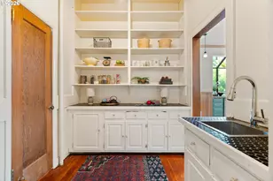 2425 NW Johnson St, Portland, OR 97210 - Photo 24
