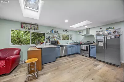 62133 Salal Rd, Coos Bay, OR 97420 - Photo 12