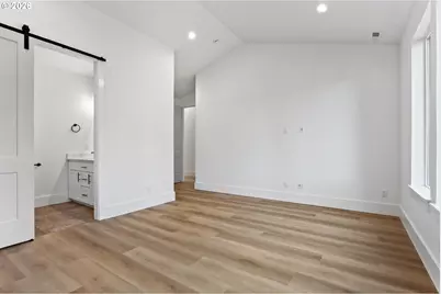 19319 SE River Rd, Milwaukie, OR 97267 - Photo 36