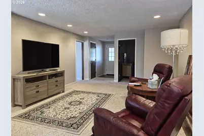 133 SE Terra Ct, Myrtle Creek, OR 97457 - Photo 6