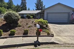 133 SE Terra Ct, Myrtle Creek, OR 97457 - Photo 2