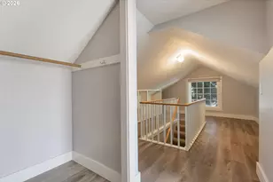 933 W 13th Ave, Eugene, OR 97402 - Photo 12