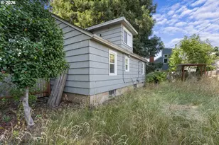 933 W 13th Ave, Eugene, OR 97402 - Photo 20
