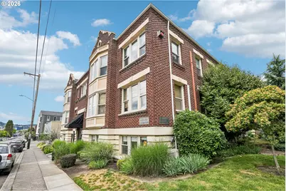 1529 SE Hawthorne Blvd #1, Portland, OR 97214 - Photo 2