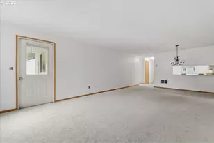 13216 NE Salmon Creek Ave, Vancouver, WA 98686 - Photo 10