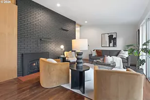 2437 NE 134th Pl, Portland, OR 97230 - Photo 4