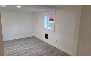 9728 SE Reedway St, Portland, OR 97266 - Photo 12