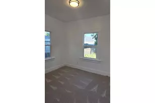 9728 SE Reedway St, Portland, OR 97266 - Photo 10