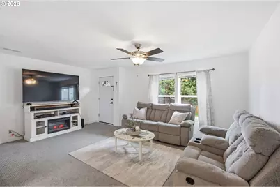 734 Filbert Ave, Eugene, OR 97404 - Photo 6