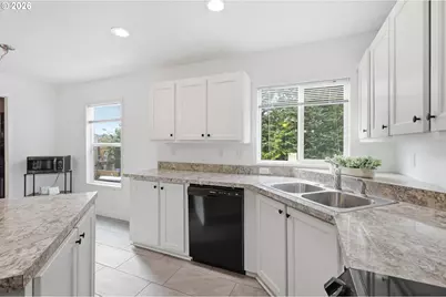 734 Filbert Ave, Eugene, OR 97404 - Photo 14