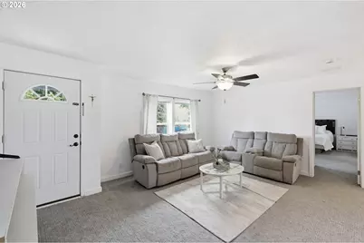 734 Filbert Ave, Eugene, OR 97404 - Photo 8