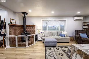 28500 Gimpl Hill Rd, Eugene, OR 97402 - Photo 16