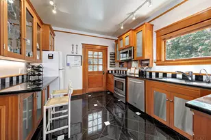 2734 SW Fern St, Portland, OR 97201 - Photo 10
