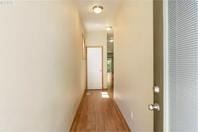 65 SE 88th Ave, Portland, OR 97216 - Photo 2