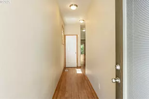 65 SE 88th Ave, Portland, OR 97216 - Photo 2