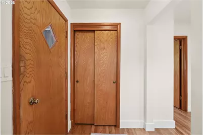 324 Laurel St, Lake Oswego, OR 97034 - Photo 2