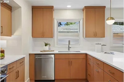 324 Laurel St, Lake Oswego, OR 97034 - Photo 8