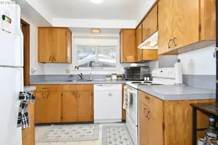 1790117903 NE Wasco St, Portland, OR 97230 - Photo 18