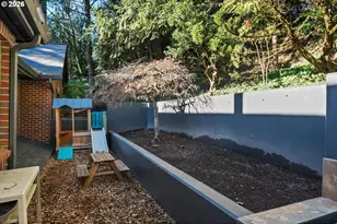 1430 SW Highland Rd, Portland, OR 97221 - Photo 44