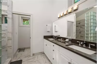 1430 SW Highland Rd, Portland, OR 97221 - Photo 30