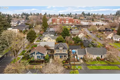 5727 NE Tillamook St, Portland, OR 97213 - Photo 2