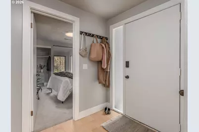 239 Cervantes Cir, Lake Oswego, OR 97035 - Photo 4