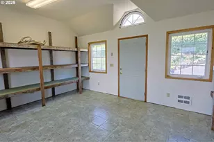 1368 Bayview St, North Bend, OR 97459 - Photo 42