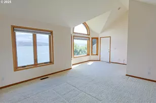 1368 Bayview St, North Bend, OR 97459 - Photo 22