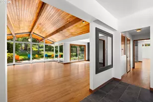 6960 SW Raleighwood Ln, Portland, OR 97225 - Photo 8