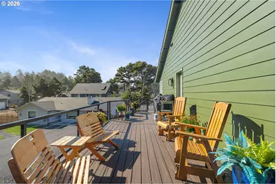 424 SW Cliff St, Depoe Bay, OR 97341 - Photo 38