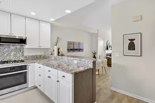 4934 SW 1st Ave, Portland, OR 97239 - Photo 14