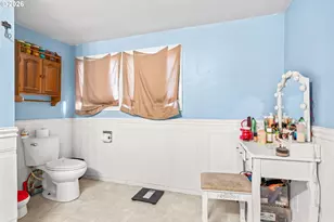 217 Pitt St, Gardiner, OR 97441 - Photo 8