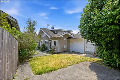 842 Oregon Ave, North Bend, OR 97459 - Photo 6