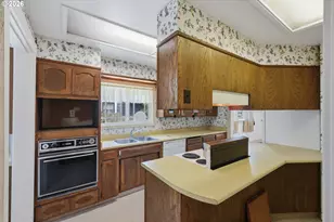 842 Oregon Ave, North Bend, OR 97459 - Photo 16