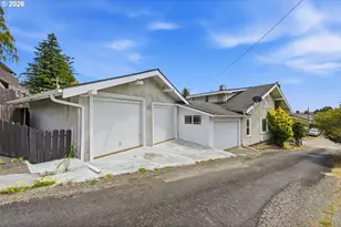 842 Oregon Ave, North Bend, OR 97459 - Photo 2
