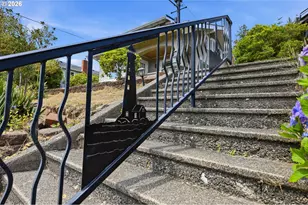 842 Oregon Ave, North Bend, OR 97459 - Photo 46