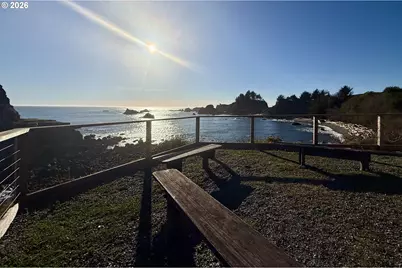 204 Schooner Bay Dr, Brookings, OR 97415 - Photo 36